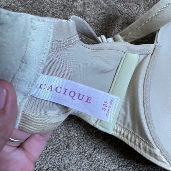 Cacique Two Tan Beige Bras Size 38F NEW WITH TAGS - Picture 2 of 7